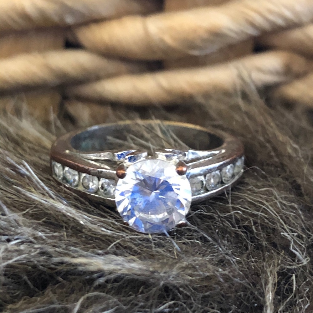 Vintage cubic zirconia wedding band ring